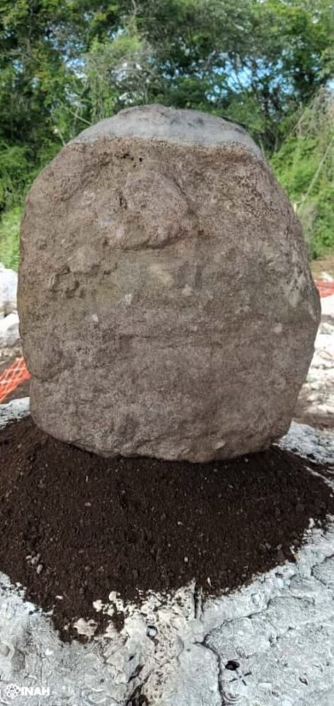 Hallan en Sierra Papacal escultura maya en forma de un anciano 