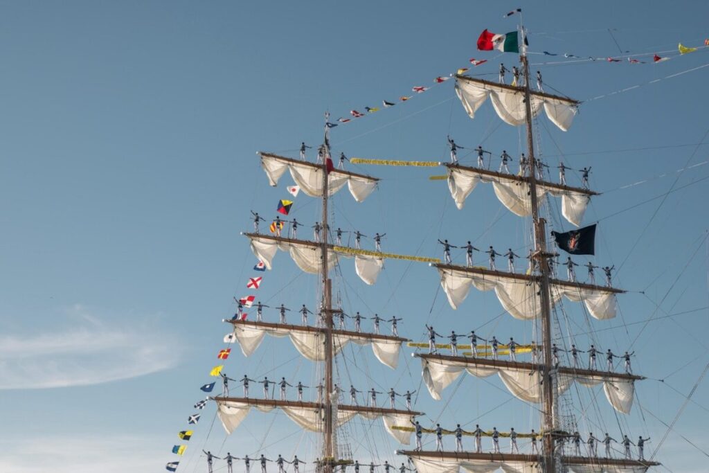 Despierta Progreso: multitudes madrugan para visitar el emblemático buque "Cuauhtémoc"