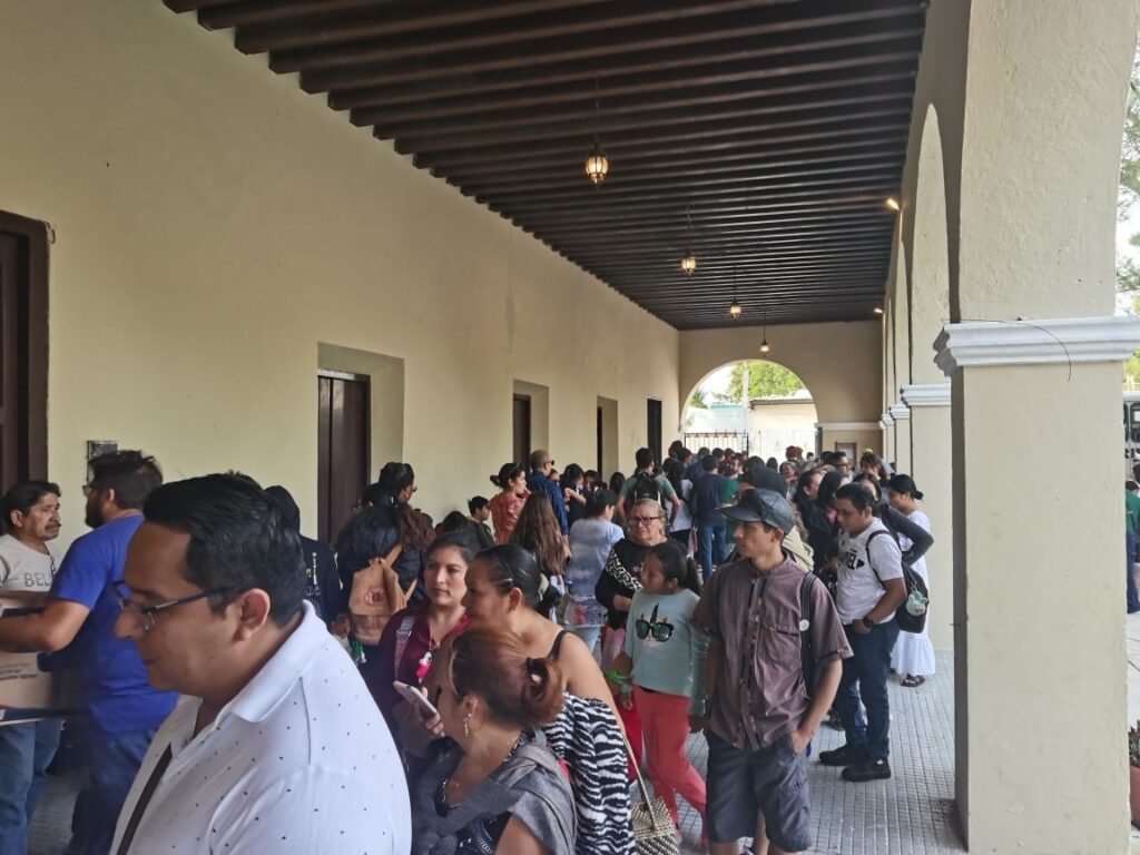 Despierta Progreso: multitudes madrugan para visitar el emblemático buque "Cuauhtémoc"