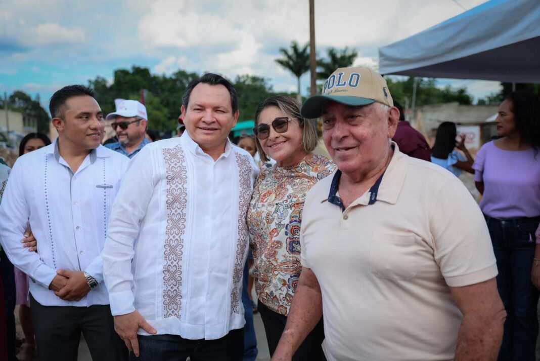 Díaz Mena supervisa obras Domo Chuy-Chen Panabá.