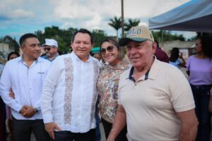 Díaz Mena supervisa obras Domo Chuy-Chen Panabá.