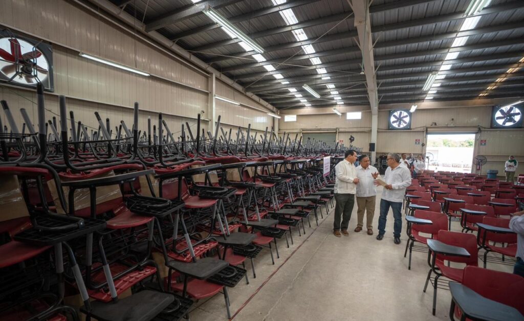Renacimiento Maya fortalece la infraestructura educativa con la entrega de mobiliario para las escuelas de Yucatán