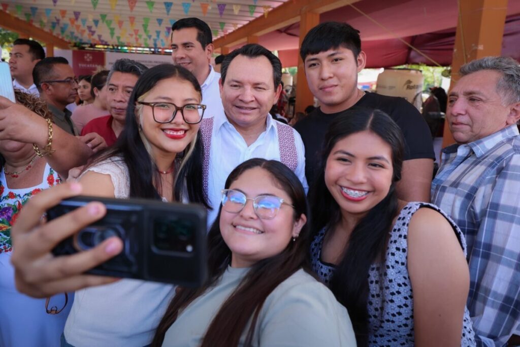 El Gobernador Joaquín Díaz Mena lleva el programa de "Huertos de Traspatio" a comisarías de Mérida