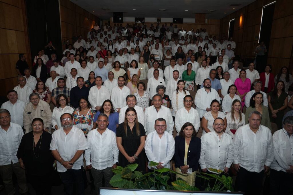 Cecilia Patrón Laviada reconoce al IEPAC por 30 años de trabajo para fortalecer la democracia en Yucatán
