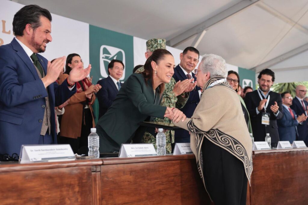 Gobernador Joaquín Díaz Mena participó en la 116ª Asamblea General Ordinaria del IMSS junto a la Presidenta Claudia Sheinbaum