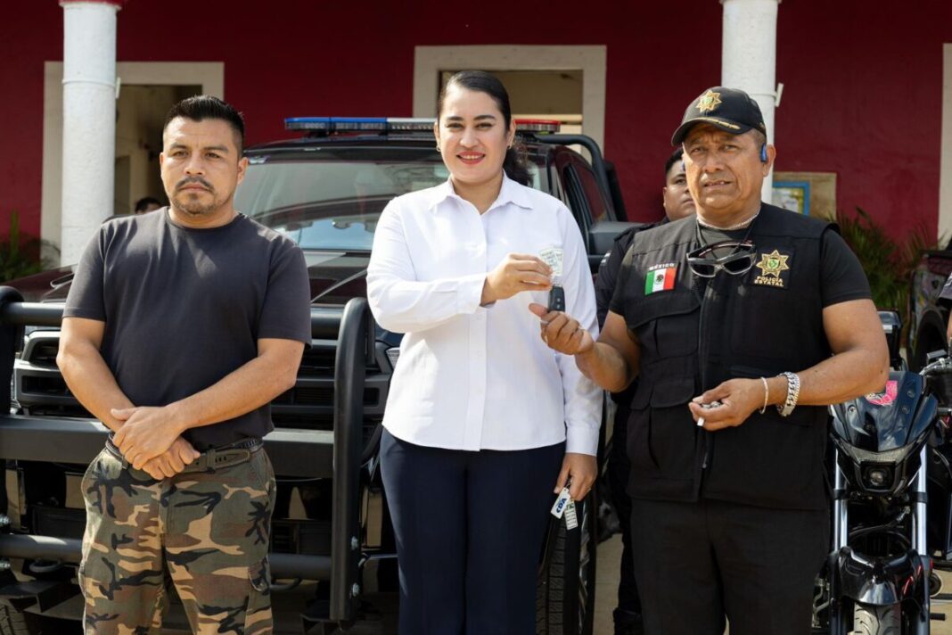 Más seguridad para Umán: La alcaldesa Kenia Walldina Sauri entrega patrullas y motocicletas a la Policía Municipal