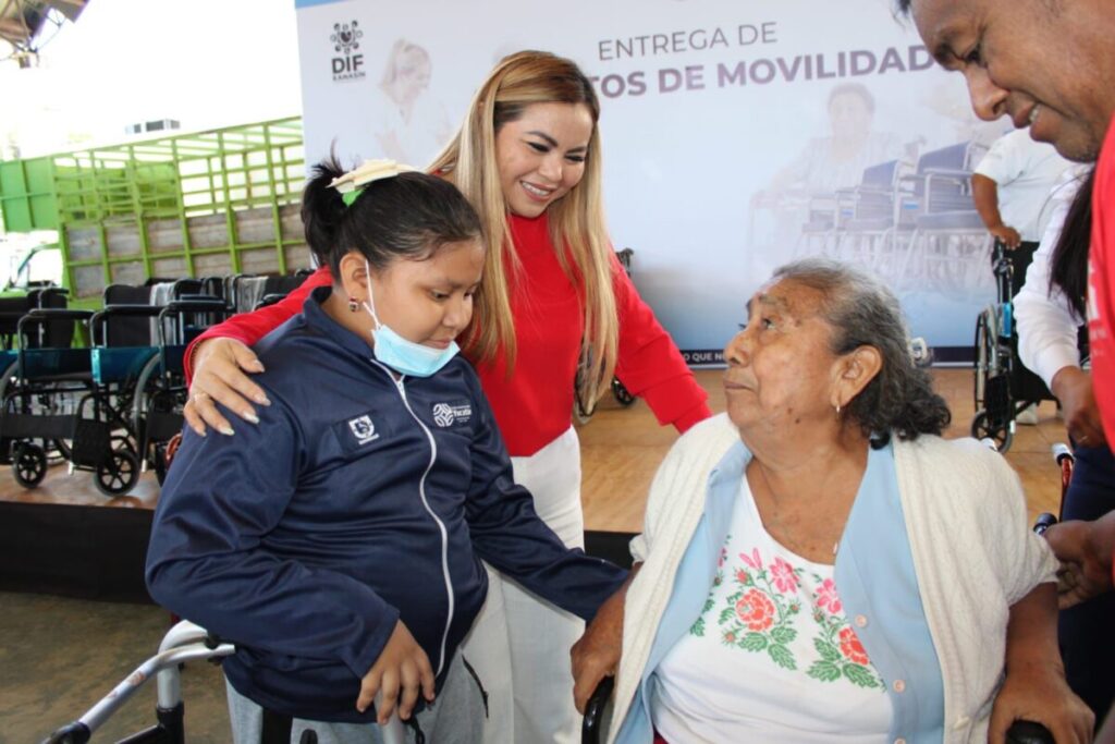Presidenta del DIF de Kanasín, Raquel Balam Rocha de Bojórquez. 
