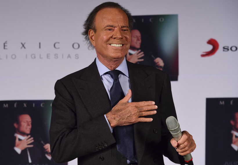 Julio Iglesias bajo investigación por presunta trata y agresión sexual