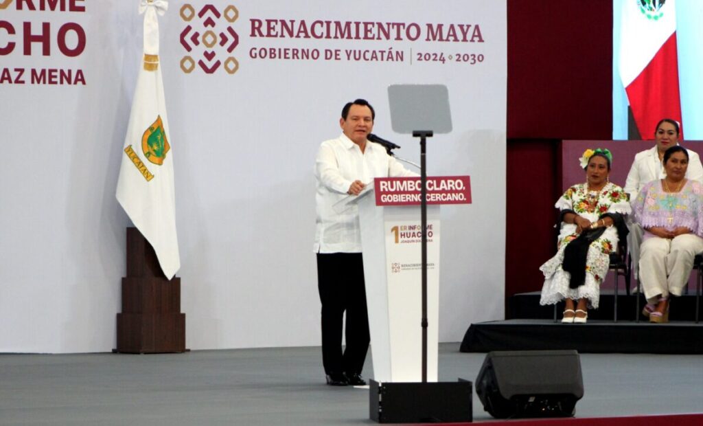 El Gobernador Joaquín Díaz Mena rinde su Primer Informe de Gobierno de Yucatán en el Congreso de Mérida 