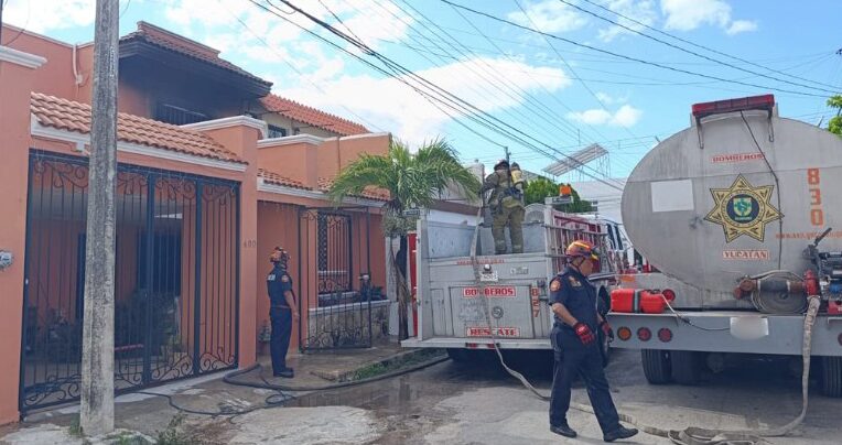 Incendio de una casa en Francisco de Montejo al norte de Mérida