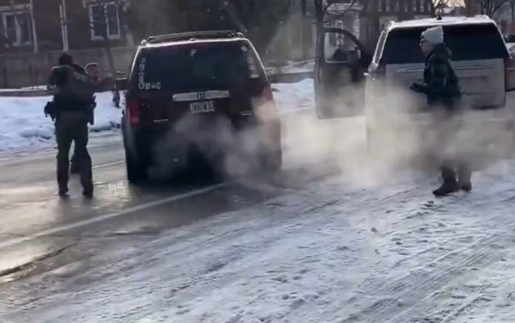 Muerte y Caos en Minneapolis: La ejecución de una ciudadana a manos de ICE