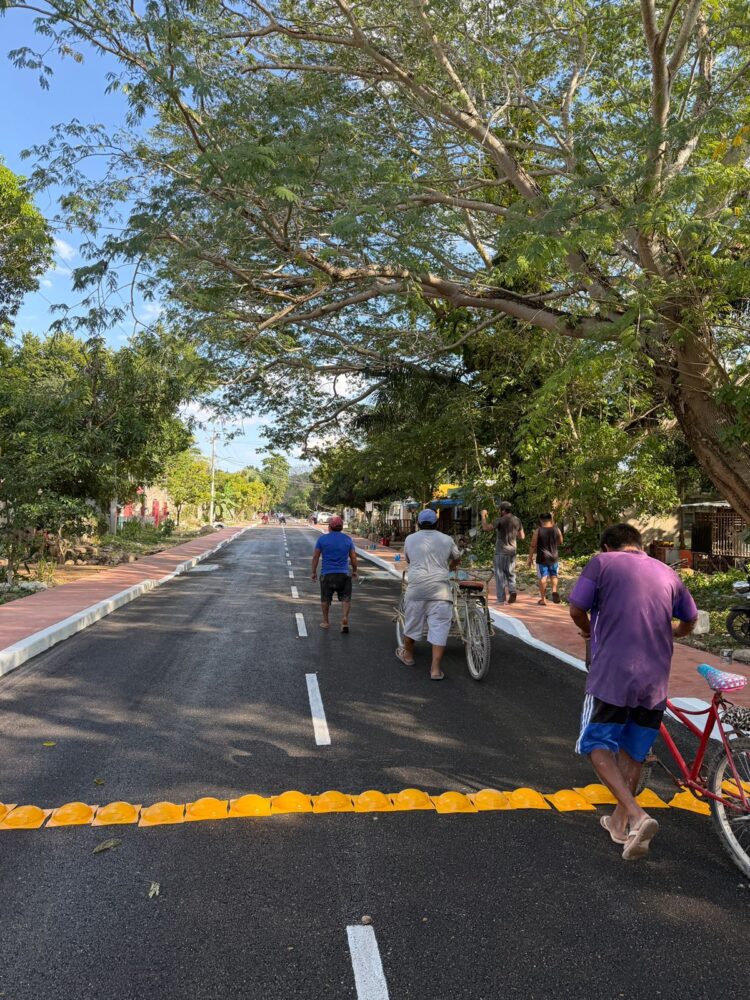 La alcaldesa de Umán, Kenia Walldina Sauri, transforma la Hacienda Itzincab con nueva vialidad integral