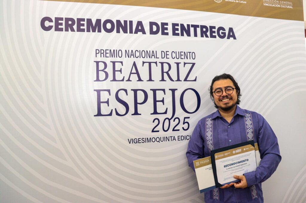 Recibe el escritor Rafael Gutiérrez Quezada Premio Nacional de Cuento “Beatriz Espejo” en Mérida