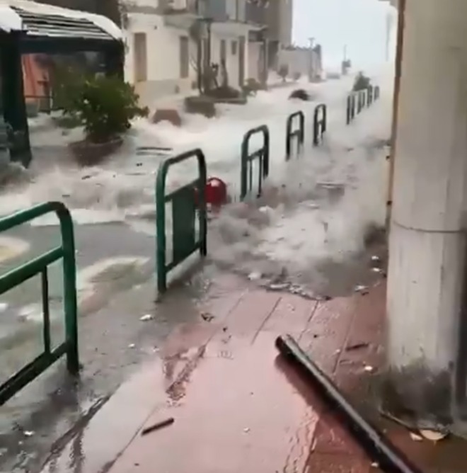 Alerta roja en el sur de Italia: el ciclón Harry causa estragos