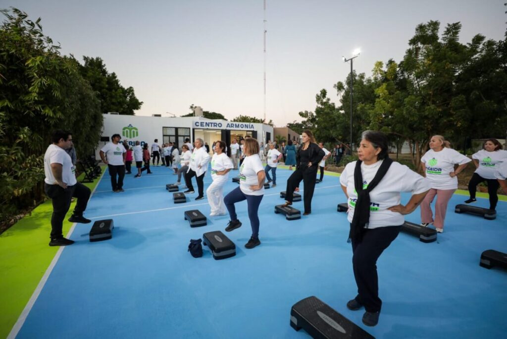 Inaugura canchas deportivas en Centro Armonía para adultos mayores
