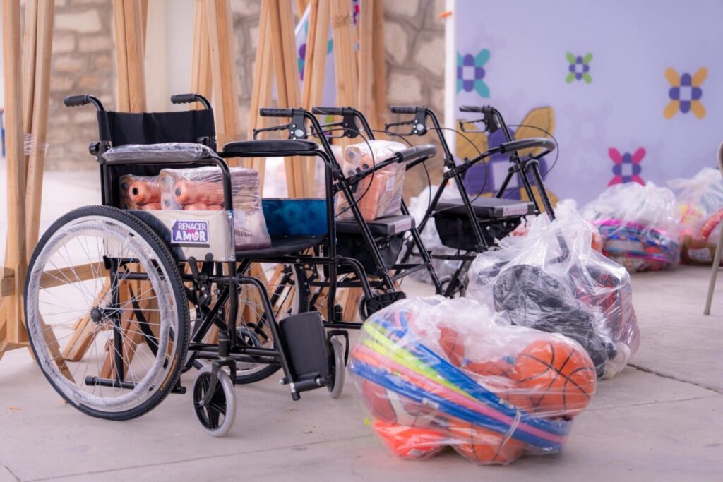 DIF Yucatán realiza jornada “Renacer con Amor en Comunidad” con apoyo deportivo y de movilidad en San Felipe