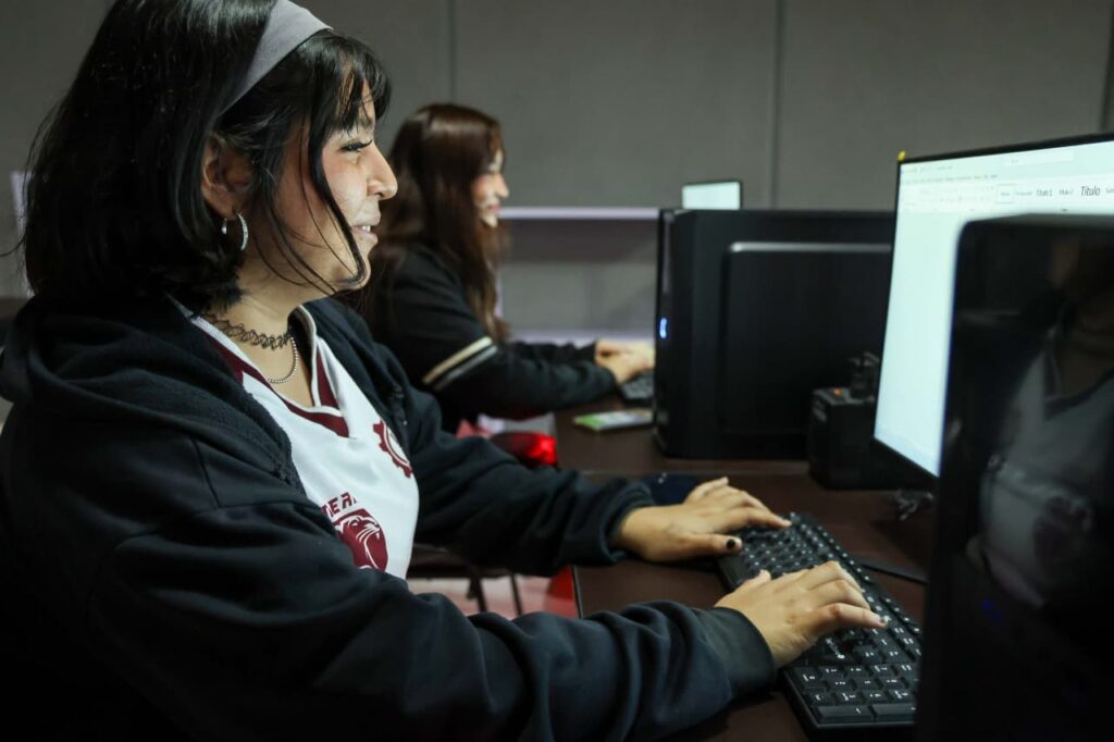 Segey inaugura y entrega Laboratorio de Ciberseguridad en el CBTis No. 95 en Mérida