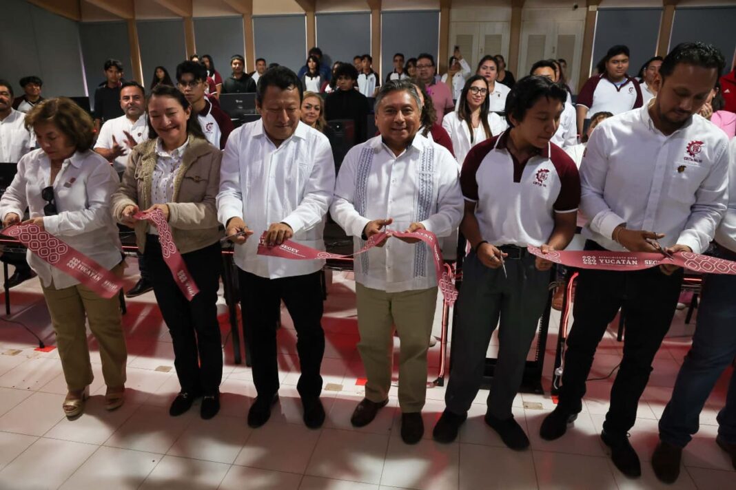 Segey inaugura y entrega Laboratorio de Ciberseguridad en el CBTis No. 95 en Mérida