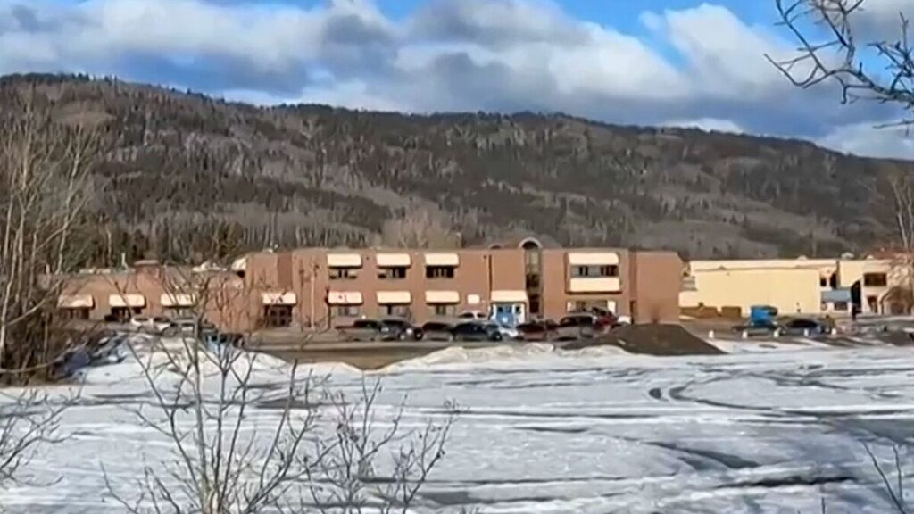 Conmoción en Canadá: Tiroteo masivo en Tumbler Ridge deja diez fallecidos y decenas de heridos