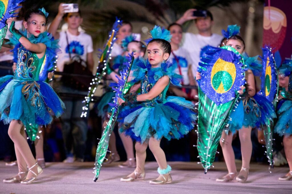 Carnaval Umán 2026 llena de color y tradición al municipio con la Coronación de Reyes