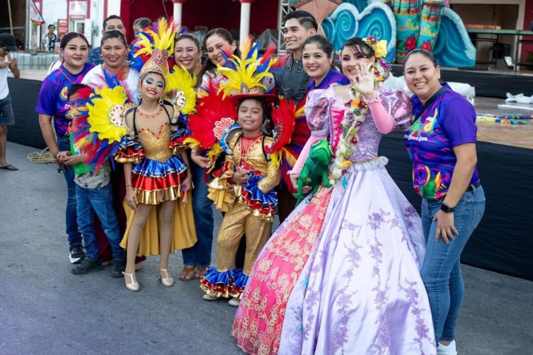 Carnaval Umán 2026 llena de color y tradición al municipio con la Coronación de Reyes