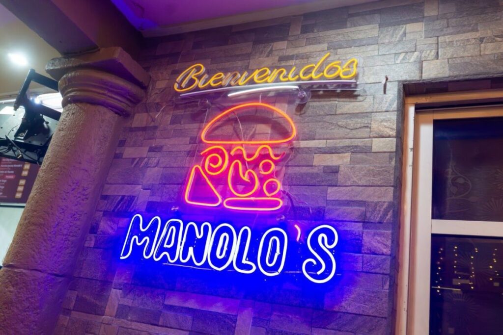 Cómo Manuel Paredes transformó un asador improvisado en un referente gastronómico de Mérida.