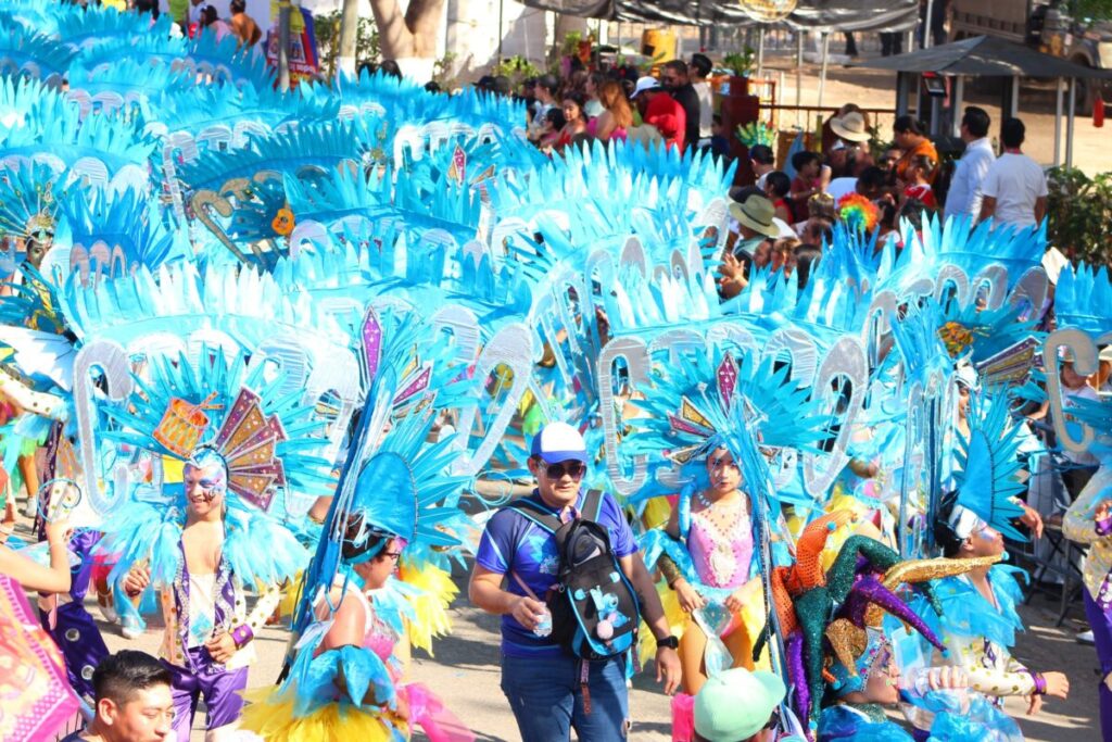 Reconoce y agradece Cecilia Patrón a elementos de la policía y servicios públicos de Mérida por hacer el carnaval familiar y seguro