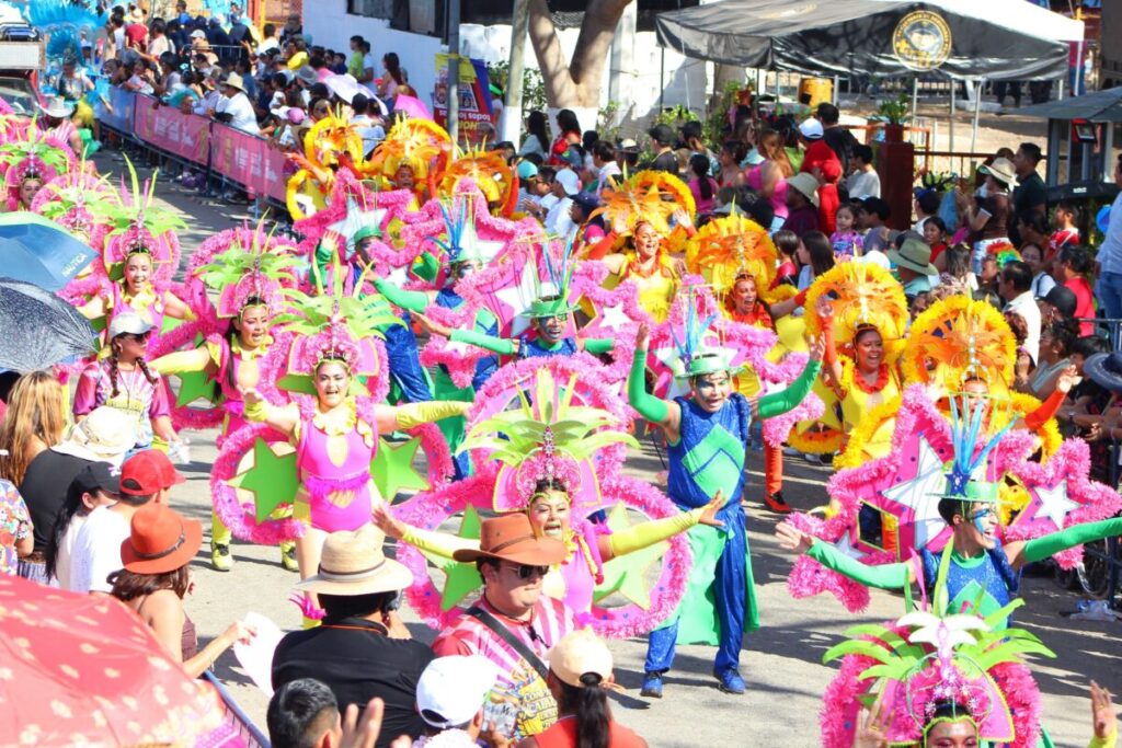Reconoce y agradece Cecilia Patrón a elementos de la policía y servicios públicos de Mérida por hacer el carnaval familiar y seguro