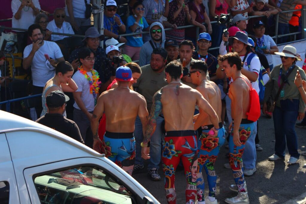 Reconoce y agradece Cecilia Patrón a elementos de la policía y servicios públicos de Mérida por hacer el carnaval familiar y seguro