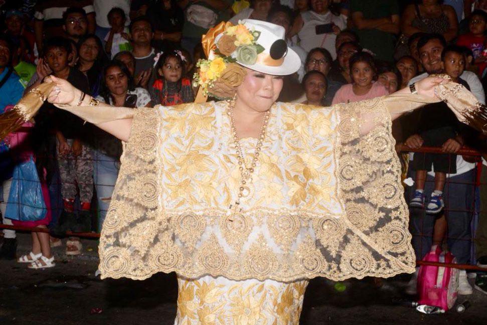 El Carnaval de Kanasín 2026 rinde vibrante tributo a la identidad yucateca / Edwin Bojórquez y su esposa Raquel Balam Rocha