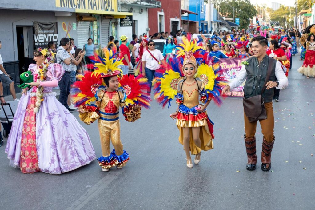 Carnaval Umán 2026 llena de color y tradición al municipio con la Coronación de Reyes