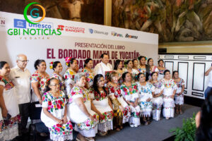 Renacimiento Maya presenta libro "El bordado maya de Yucatán: Patrimonio vivo" / Joaquín Díaz Mena