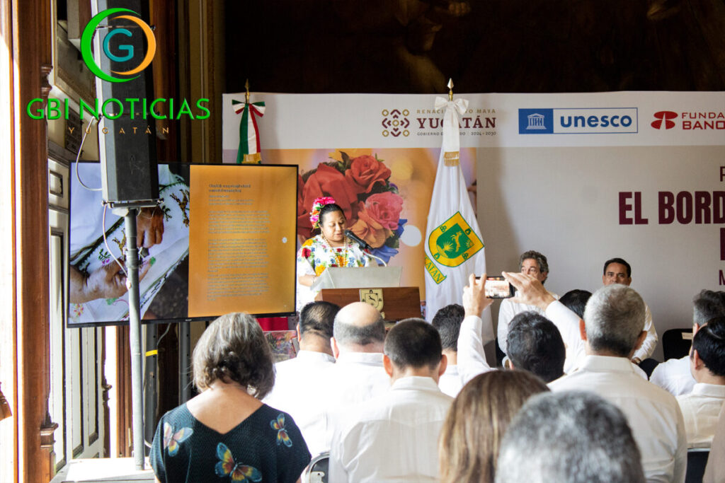 Renacimiento Maya presenta libro "El bordado maya de Yucatán: Patrimonio vivo" / Joaquín Díaz Mena
