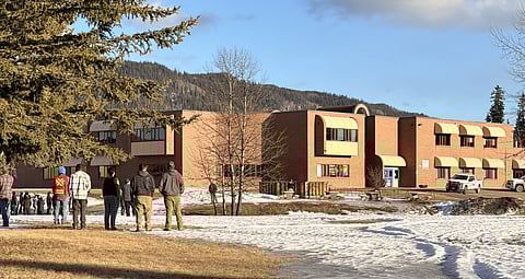 Conmoción en Canadá: Tiroteo masivo en Tumbler Ridge deja diez fallecidos y decenas de heridos