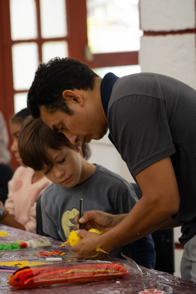 Recuerdan el legado cultural y poético de Ricardo López Méndez 'El Vate'."