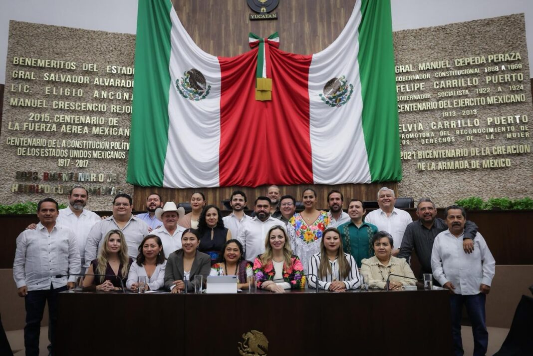 Joaquín Díaz Mena pone finanzas sanas y obras con sentido social, que distinguen el primer año del Gobierno en Yucatán