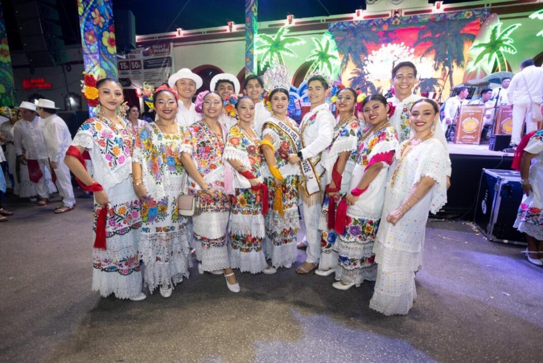 Carnaval Umán: El Corazón de Yucatán latió con jarana y el brillo de Ninel Conde