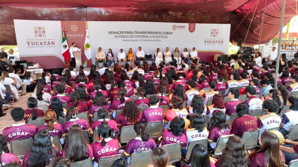 Renacimiento Maya apoya a más de 27 mil alumnos del Cobay; reciben equipo escolar en Yucatán / Joaquín "Huacho" Díaz Mena