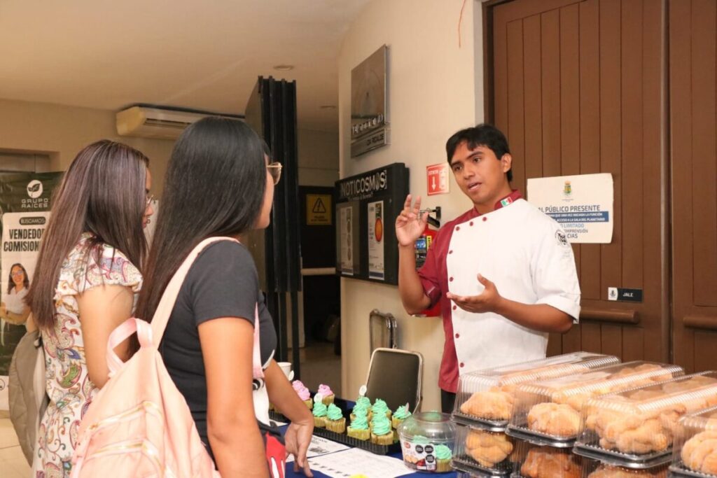 Reunión informativa de servicio social con organizaciones civiles en Mérida