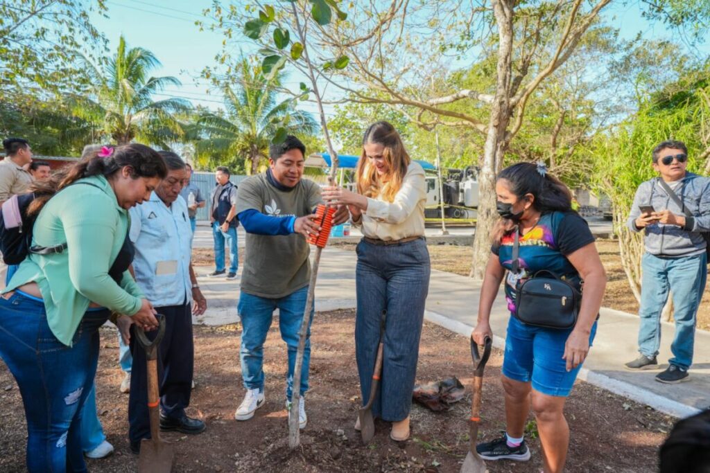 Cecilia Patrón liderando Megaoperativo de limpieza en San Luis Sur Dzununcán