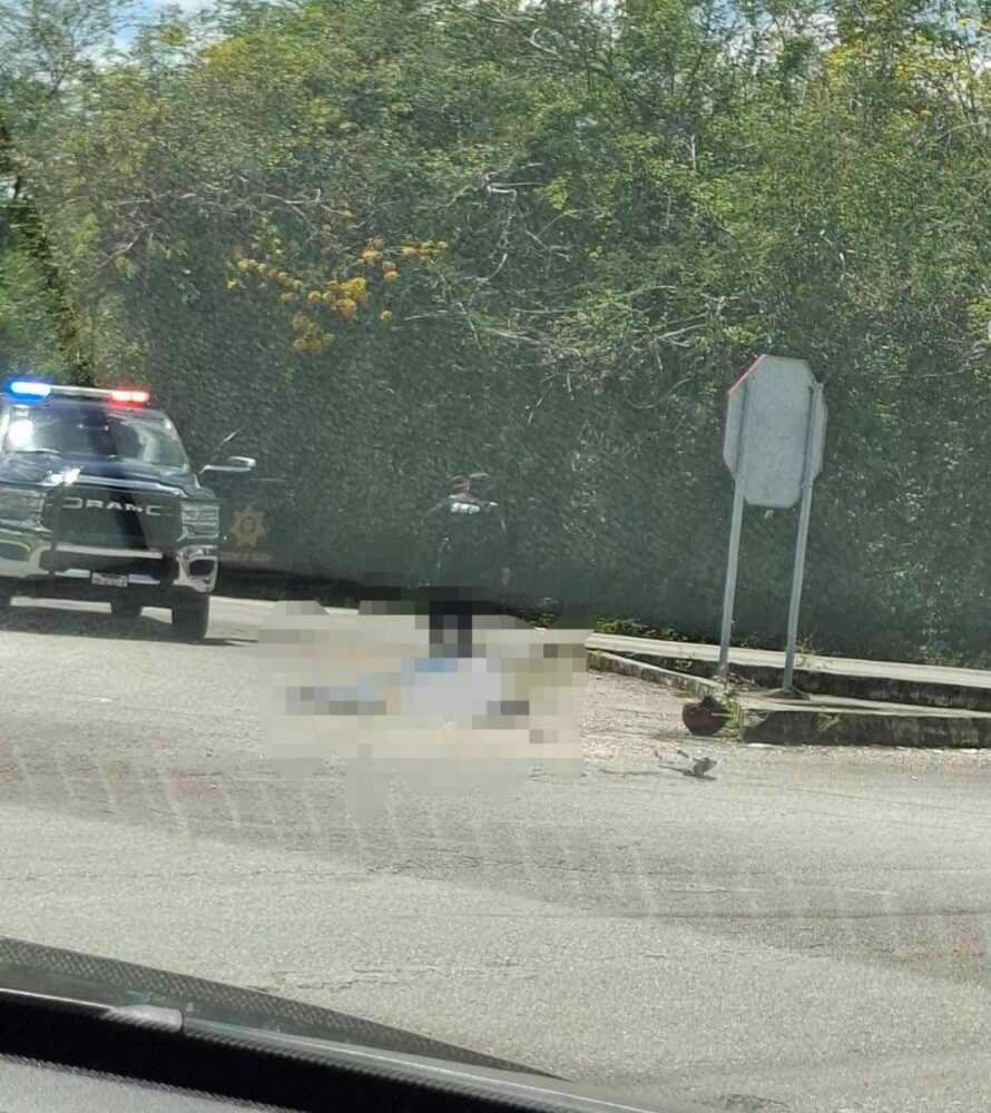 SSP atiende consecuencias de accidente con una patrulla y motociclista en Valladolid, hay un fallecido 