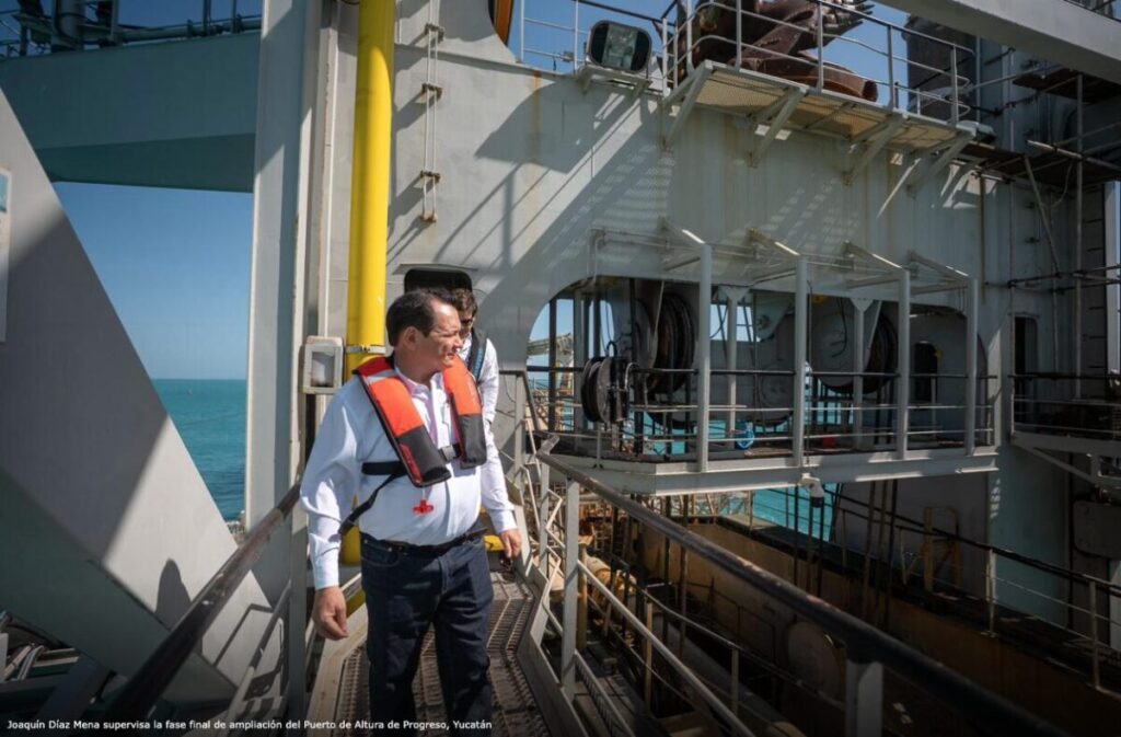 Gobierno del Renacimiento Maya y Asipona dan seguimiento mensual al avance del Puerto de Progreso / Joaquín Díaz Mena