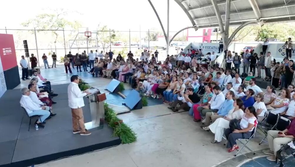 Gobierno entrega más de 1.7 millones de pesos en créditos para mujeres emprendedoras en Yucatán