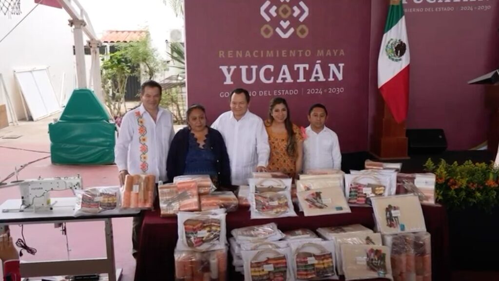 Impulso histórico al arte yucateco: Más de 1,200 artesanos reciben apoyo del Renacimiento Maya para transformar su futuro / Joaquín Díaz Mena