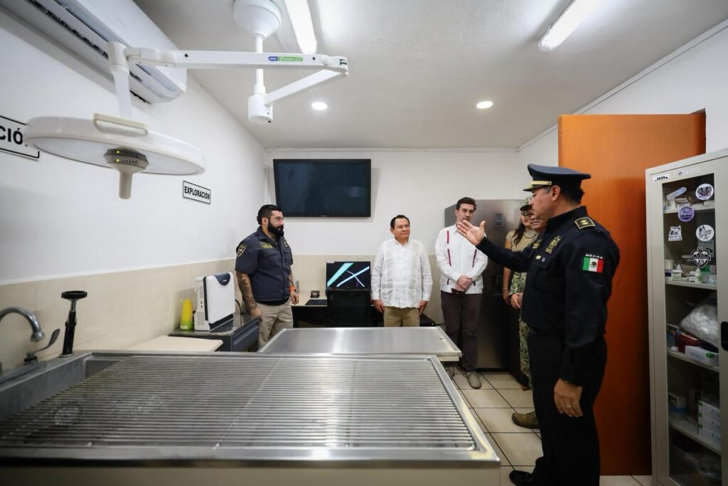 Gobierno del Estado de Yucatán integra nuevos binomios caninos para detección de explosivos a la SSP / Joaquín Díaz Mena