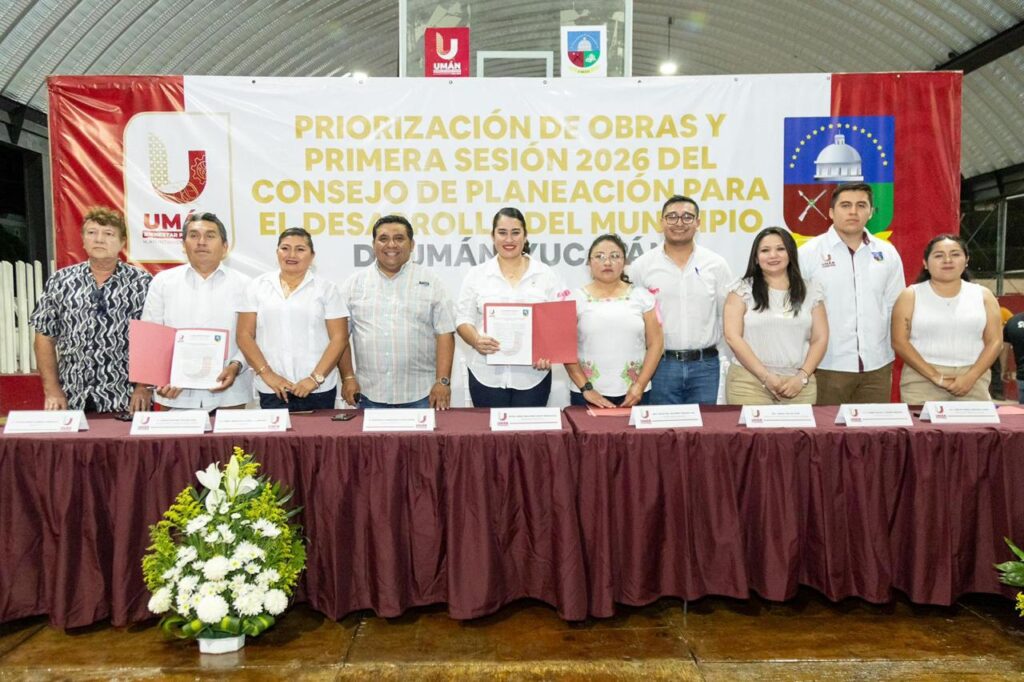 Kenia Walldina Sauri escucha a la ciudadanía de Umán; prioriza obras para mejorar los servicios con participación de los y las umanenses 