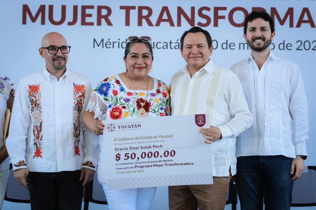 Gobierno entrega más de 1.7 millones de pesos en créditos para mujeres emprendedoras en Yucatán