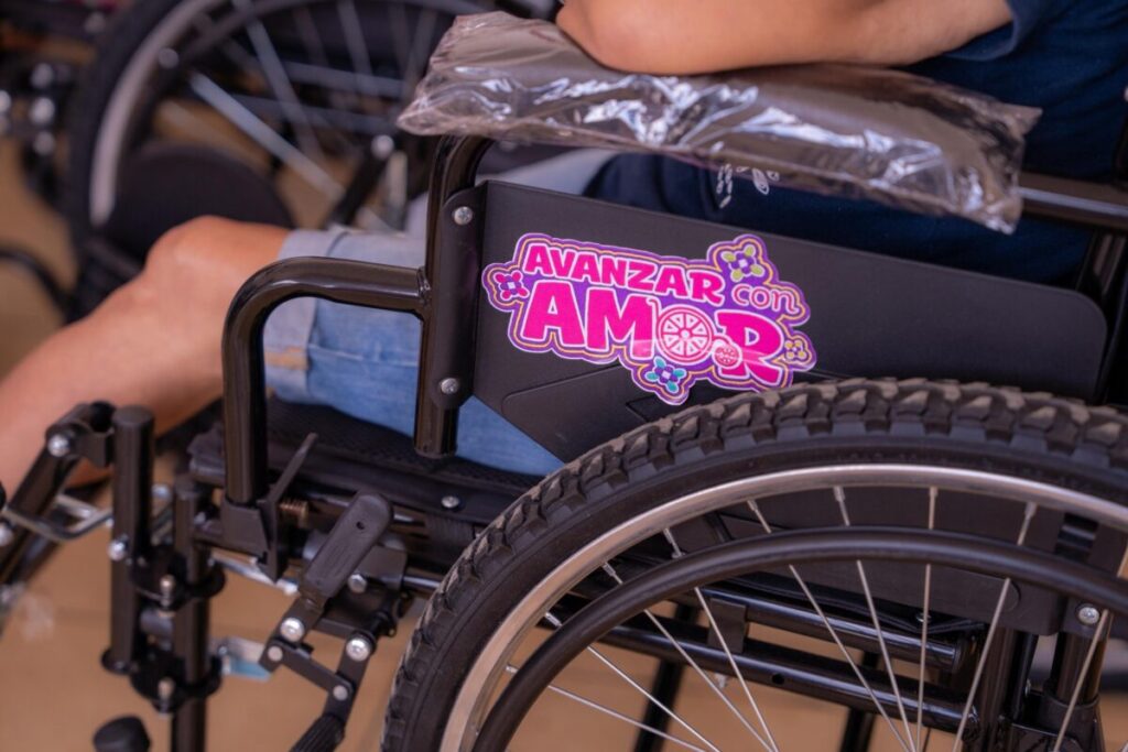 DIF Yucatán recorre comunidades y transforma vidas con entrega de apoyos funcionales / Mtra. Wendy Médez Naal 