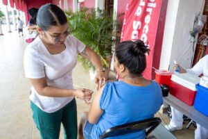 Ayuntamiento de Umán refuerza la salud para la sociedad umanense / Kenia Walldina Sauri