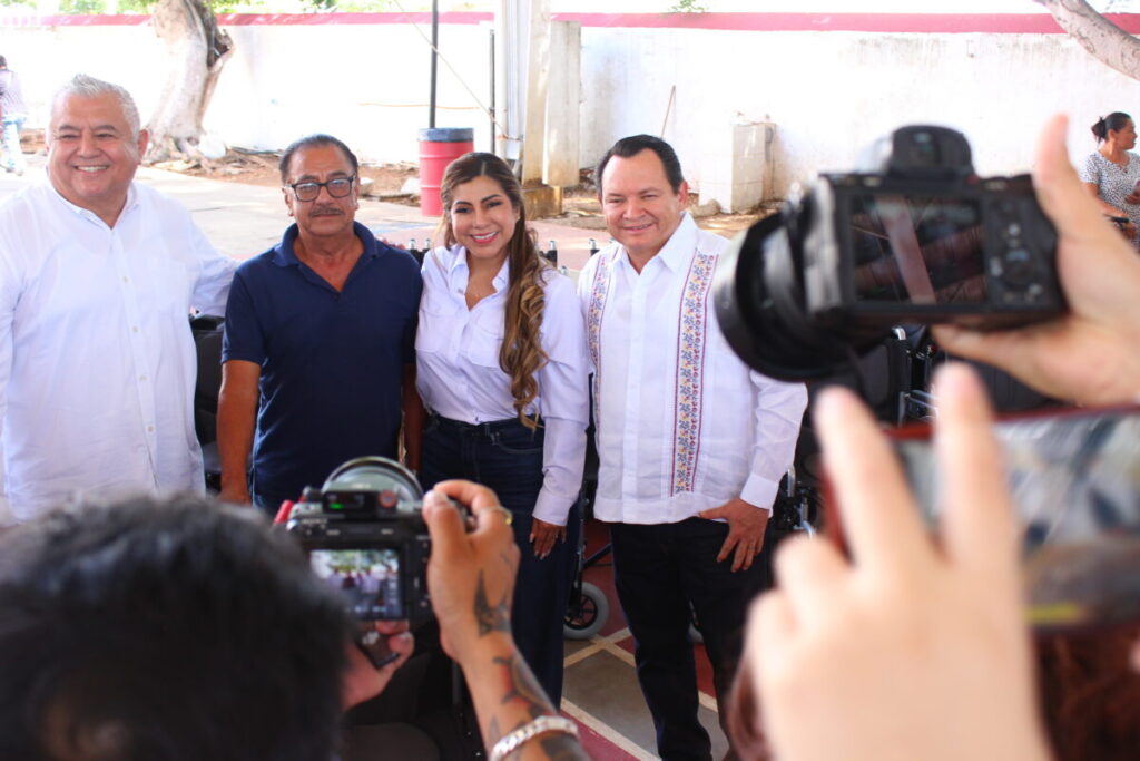 El Gobernador Joaquín Díaz Mena y DIF Yucatán entregan sillas de ruedas para ampliar oportunidades de movilidad e inclusión en Yucatán